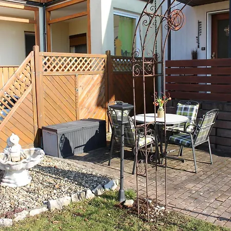 Apartment Am Blauen Huegel In *